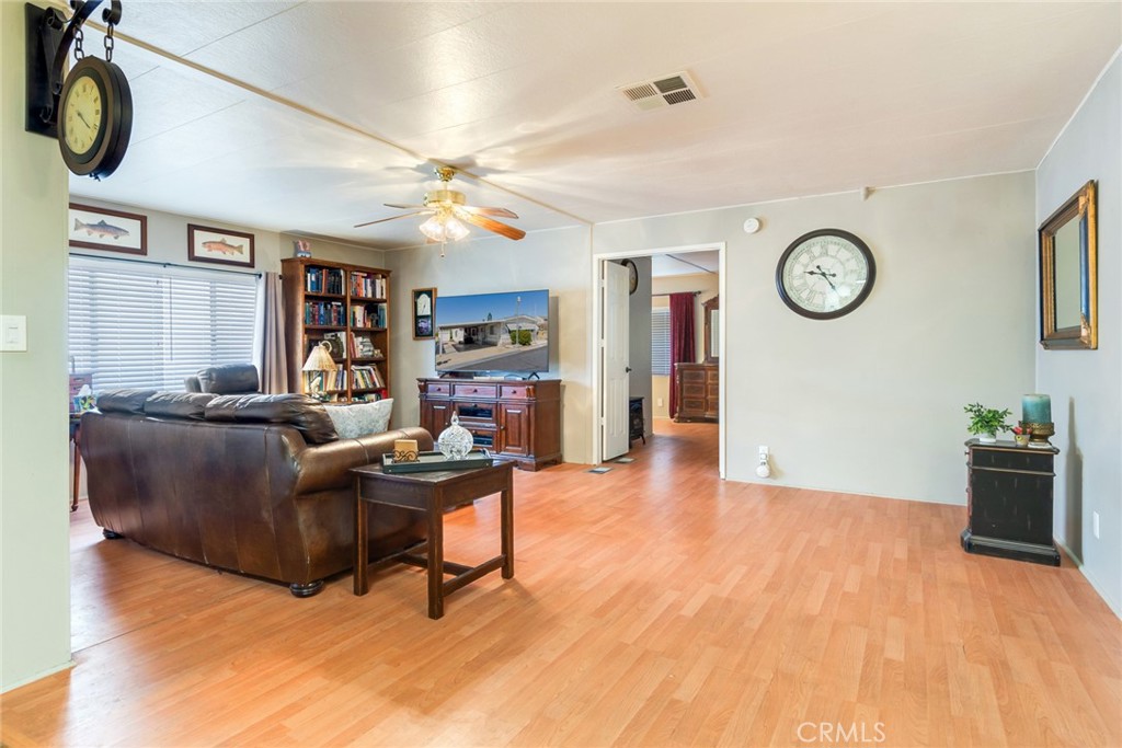 3500 Buchanan Street, Unit 173 Riverside, CA 92503 - Photo 11 of 29 Family Room