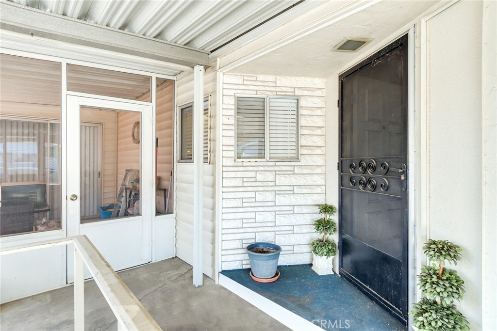 3500 Buchanan Street, Unit 173 Riverside, CA 92503 - Photo 22 of 29 Front entry to the patio