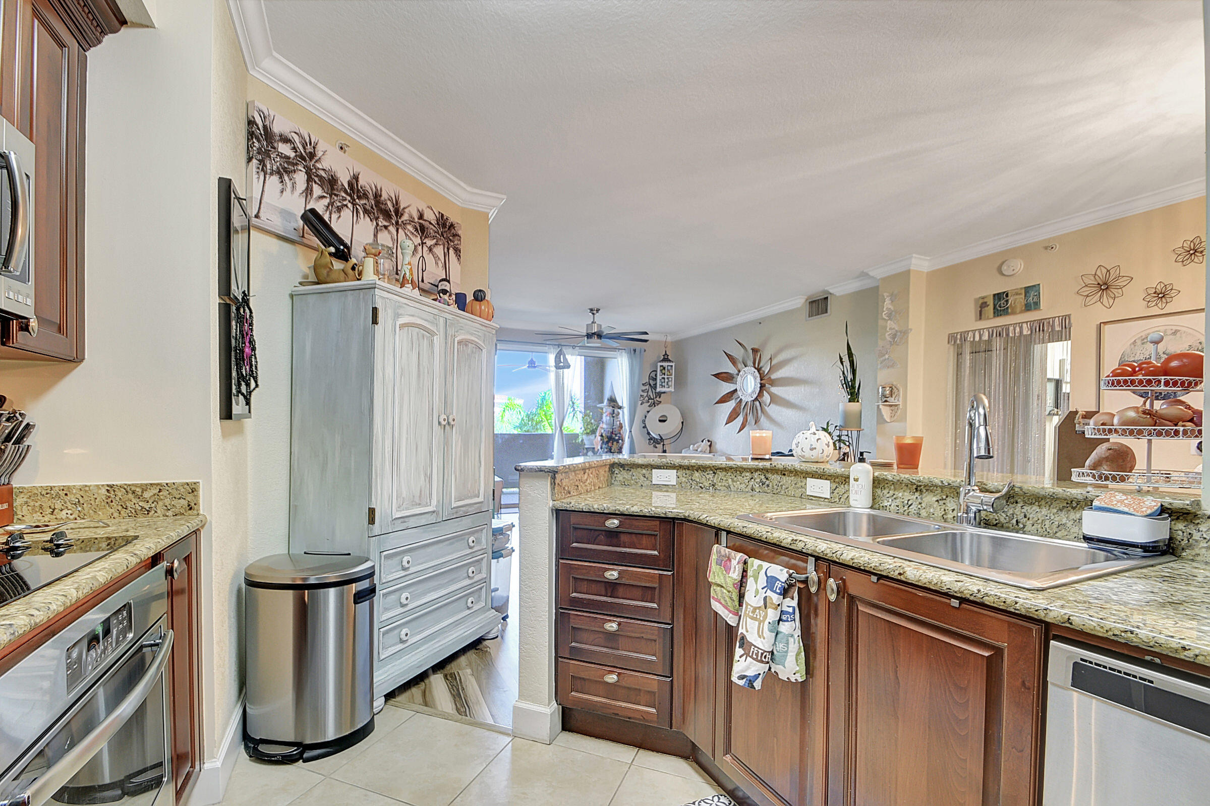 1690 Renaissance Commons Boulevard, Unit 1402 Boynton Beach, FL 33426 - Photo 9 of 50 31_dsc_6608