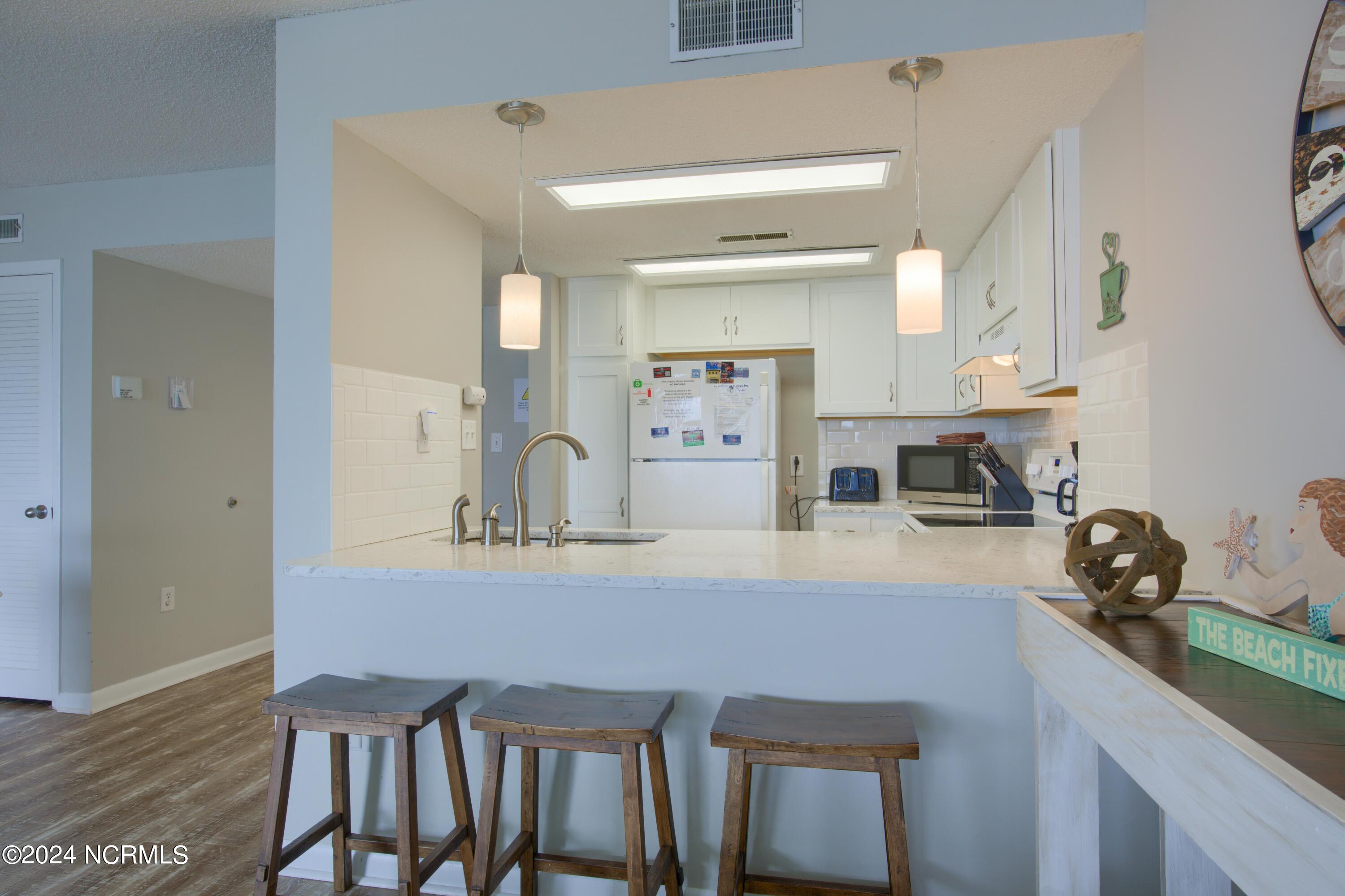 2000 New River Inlet Road, Unit 3309 North Topsail Beach, NC 28460 - Photo 5 of 30 3309 St. Regis - Interior_8