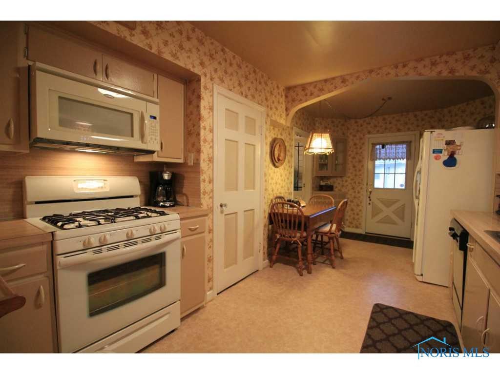 1352 Corbin Road Toledo, OH 43612 - Photo 6 of 20 Gallery Image 6