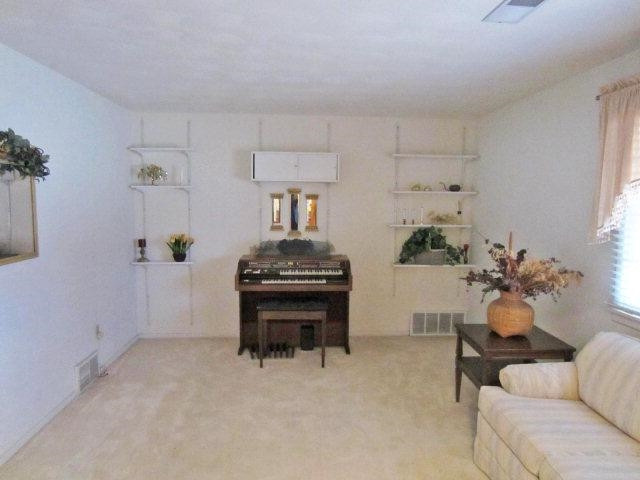 2919 68th Street Lubbock, TX 79413 - Photo 2 of 10 Photo 2