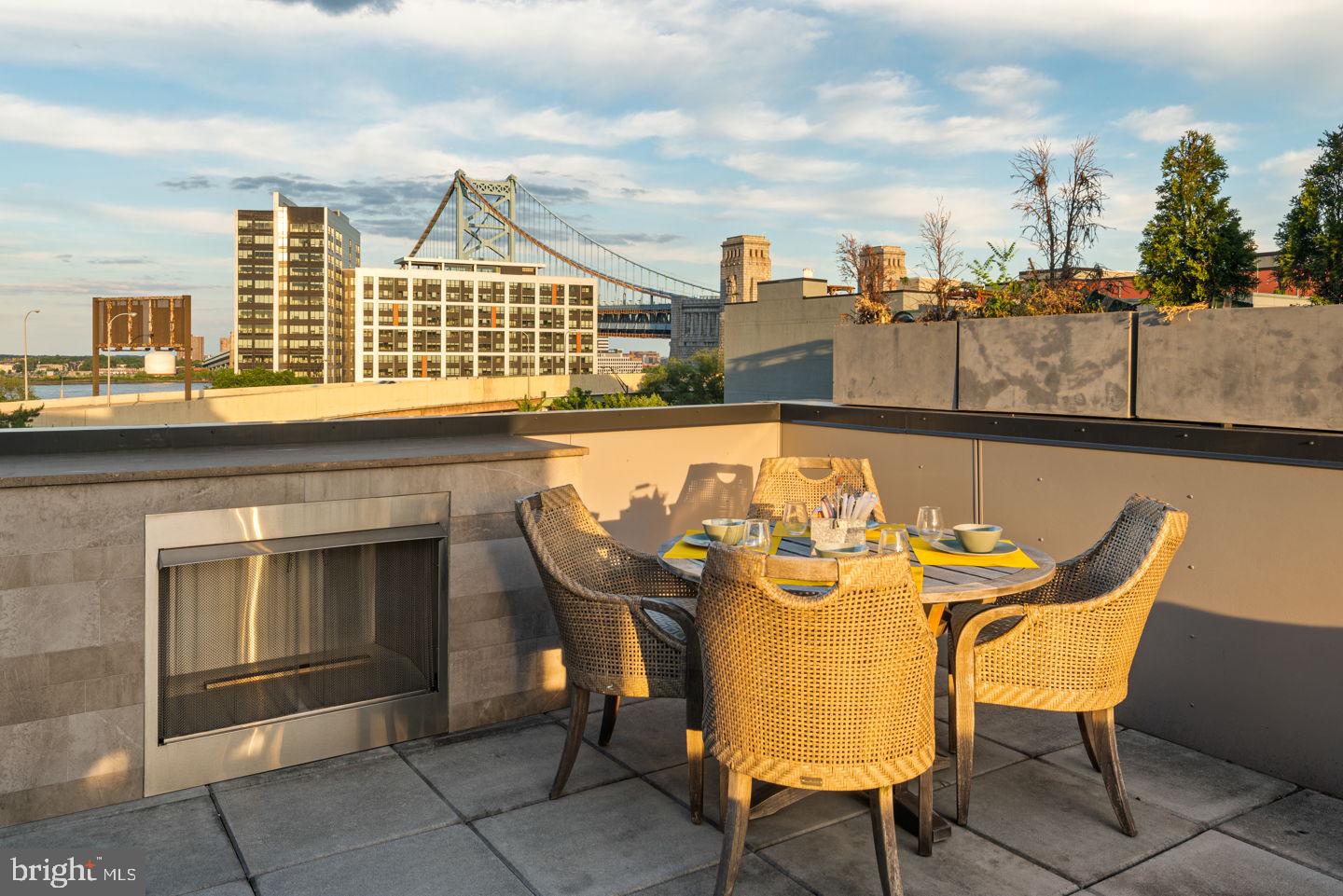 308 North 2nd Street Philadelphia, PA 19106 - Photo 3 of 38