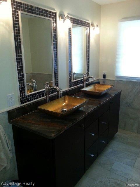 510 Elmhill Road Rochester, MI 48306 - Photo 18 of 24 20130710_120211_resized.jpg