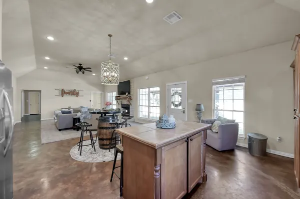 $650,000 | 1780 Farm To Market 3460, Shepherd, TX 77371