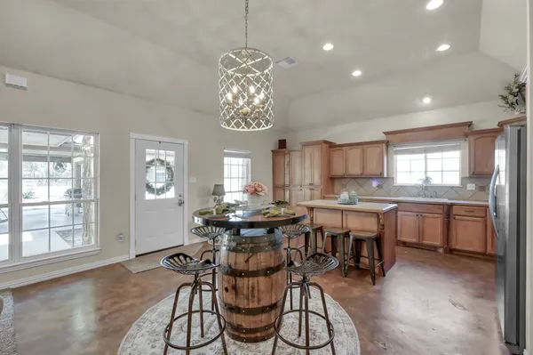 $650,000 | 1780 Farm To Market 3460, Shepherd, TX 77371