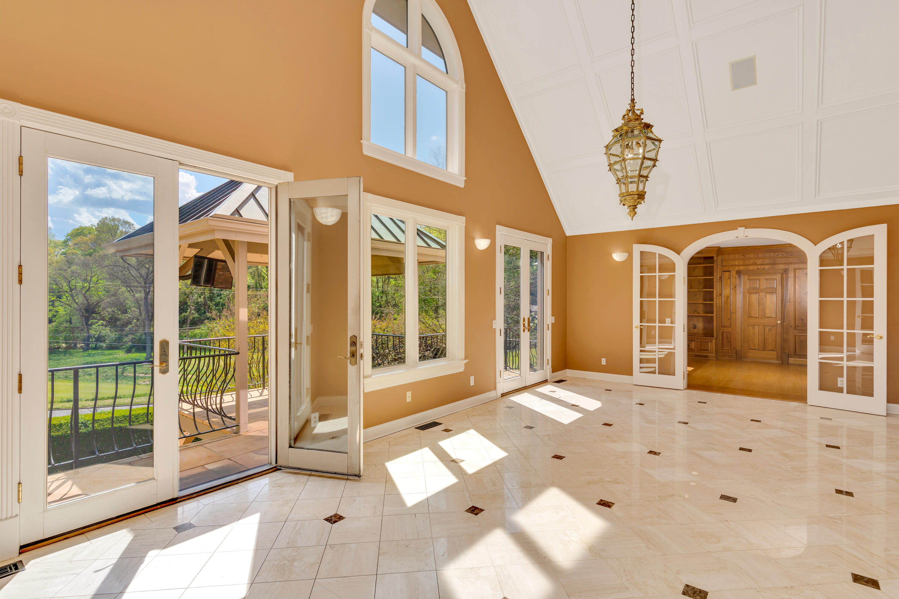 1502 Riverview Oaks Road Chattanooga, TN 37405 - Photo 17 of 21 1502-Riverview-Oaks-Rd-High-Res-Photos-1