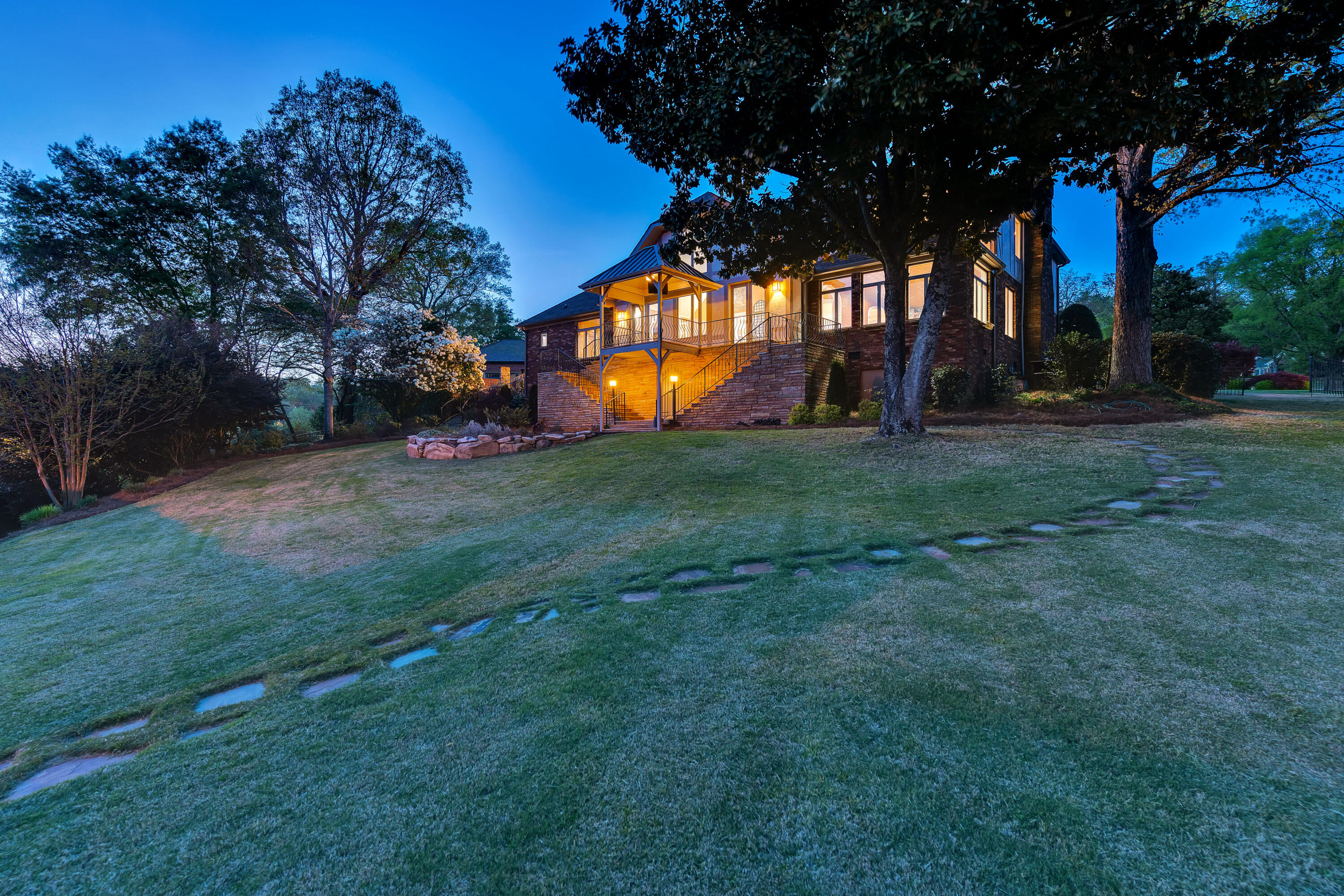 1502 Riverview Oaks Road Chattanooga, TN 37405 - Photo 2 of 21 1502-Riverview-Oaks-Rd-High-Res-Photos-1