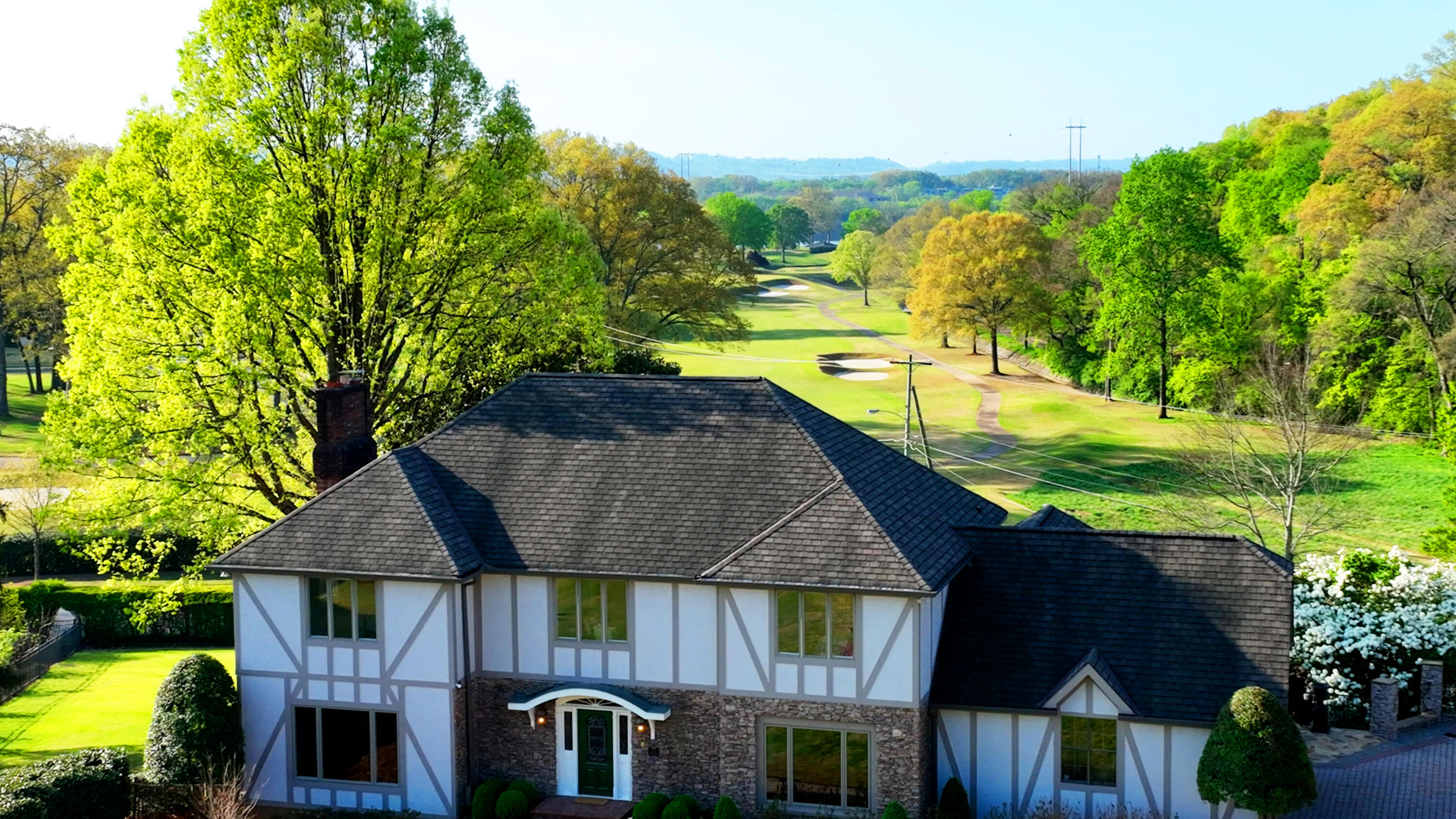 1502 Riverview Oaks Road Chattanooga, TN 37405 - Photo 4 of 21 1502-Riverview-Oaks-Rd-Roofline-Golf-Cou