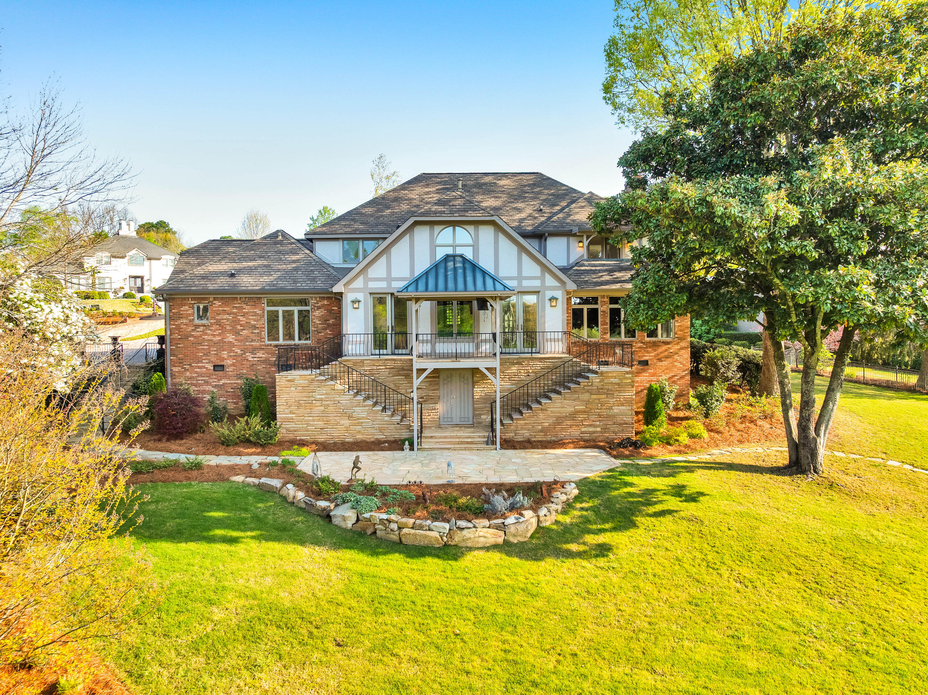 1502 Riverview Oaks Road Chattanooga, TN 37405 - Photo 6 of 21 1502-Riverview-Oaks-Rd-High-Res-Photos-1