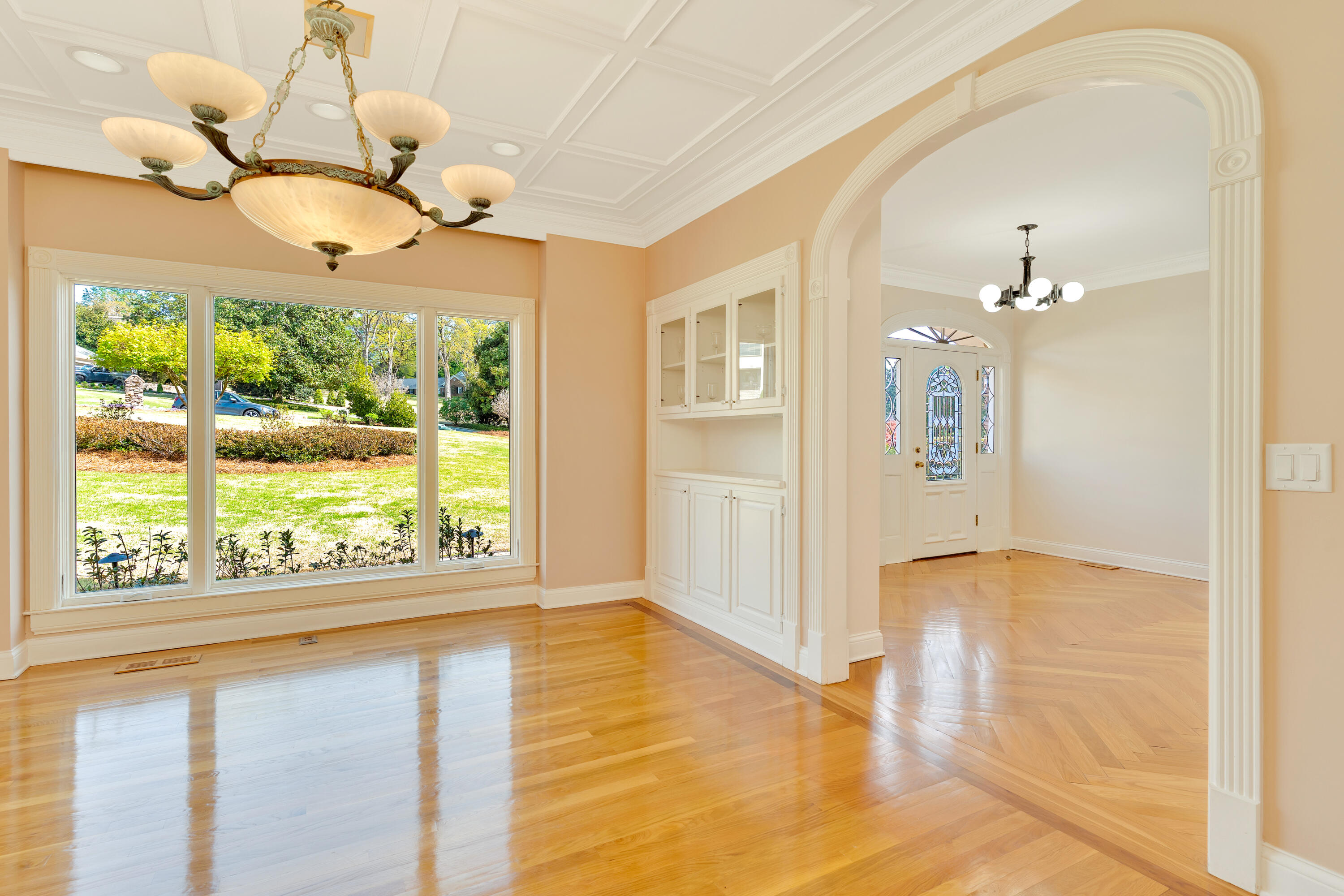 1502 Riverview Oaks Road Chattanooga, TN 37405 - Photo 7 of 21 1502-Riverview-Oaks-Rd-High-Res-Photos-6