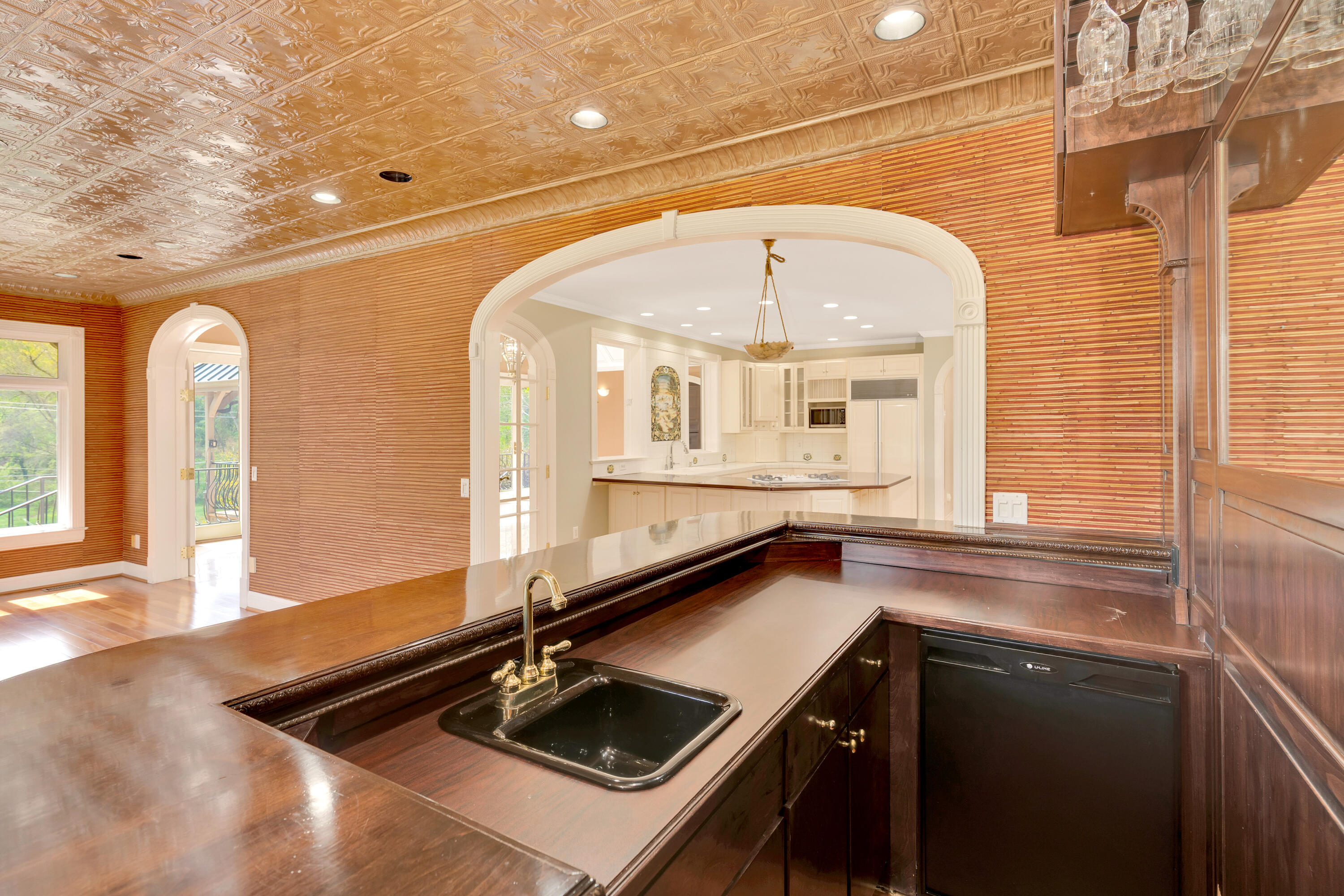 1502 Riverview Oaks Road Chattanooga, TN 37405 - Photo 10 of 21 1502-Riverview-Oaks-Rd-High-Res-Photos-7