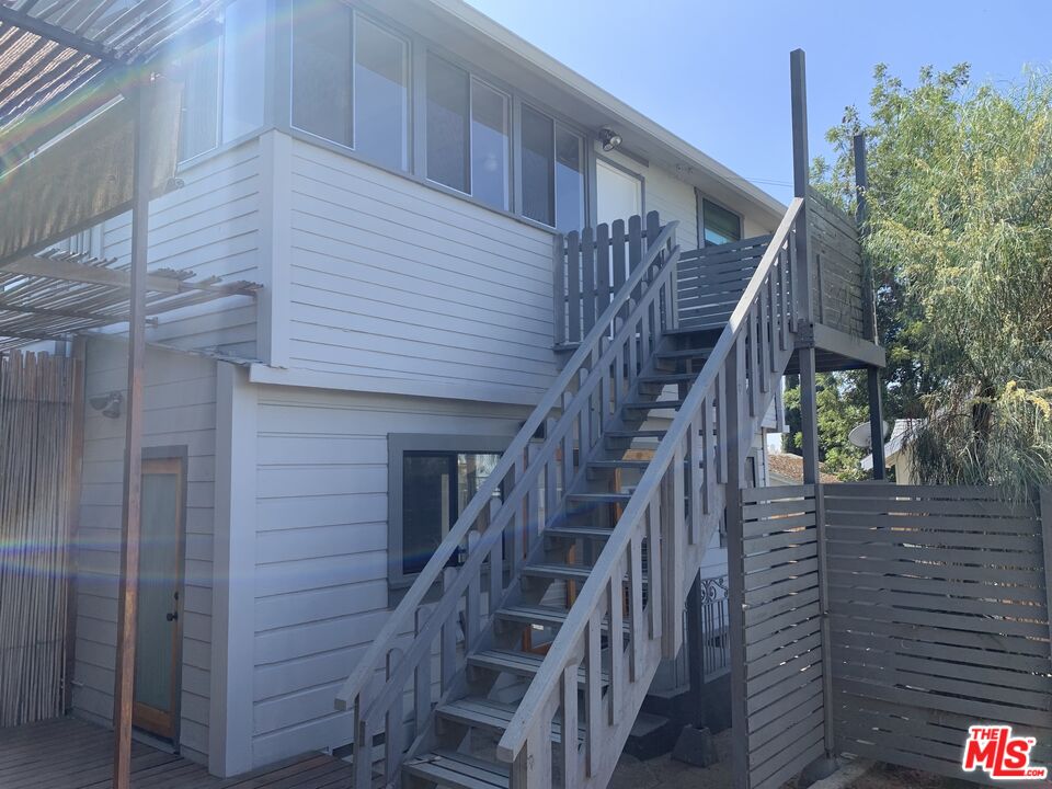 1107 Waterloo Street Los Angeles, CA 90026 - Photo 12 of 20