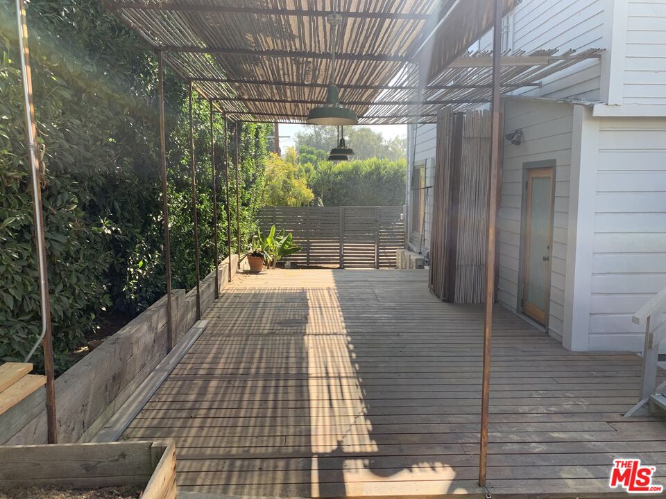 1107 Waterloo Street Los Angeles, CA 90026 - Photo 13 of 20 a porch with seating space