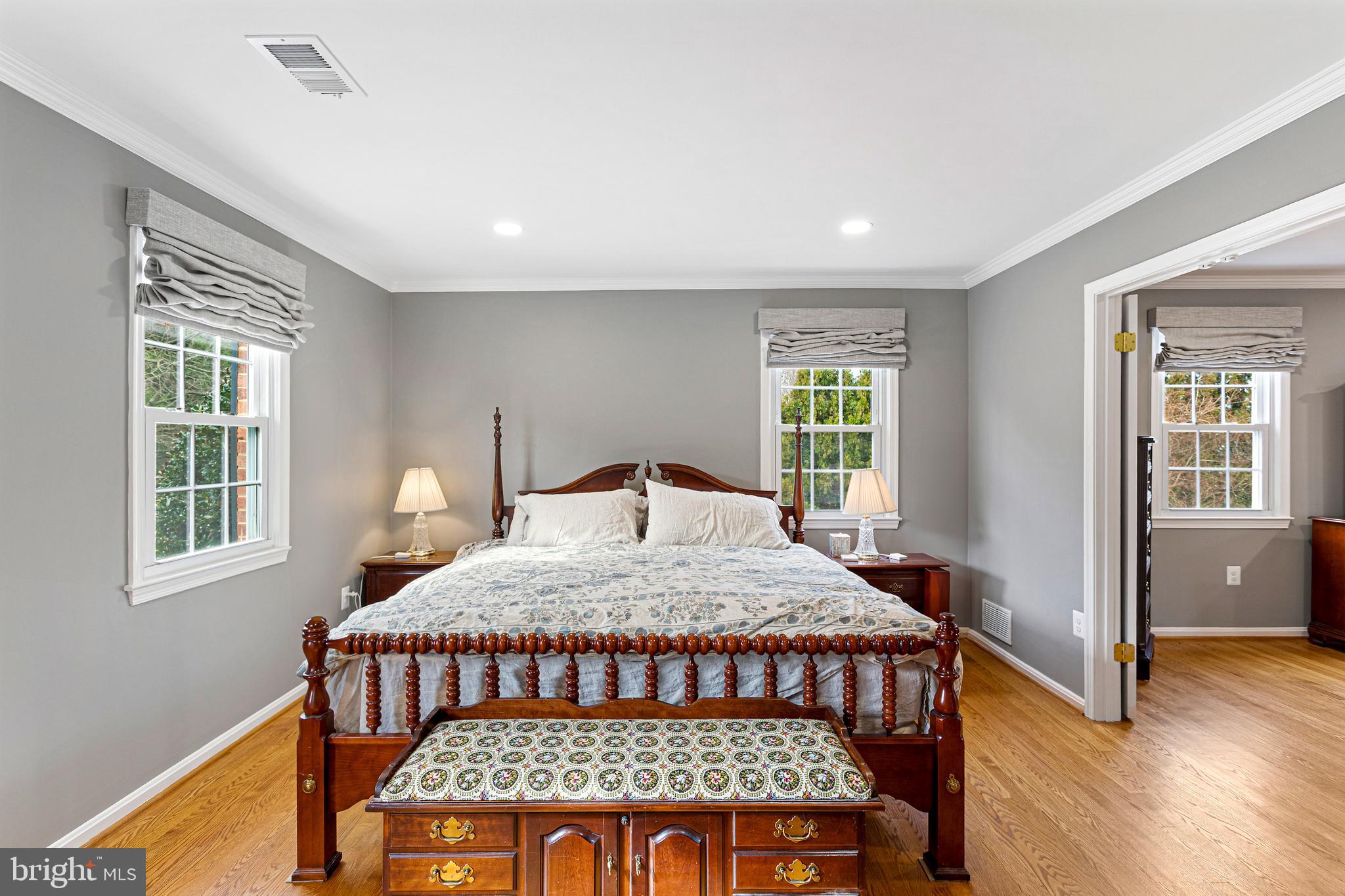 10904 Equestrian Court Reston, VA 20190 - Photo 32 of 81