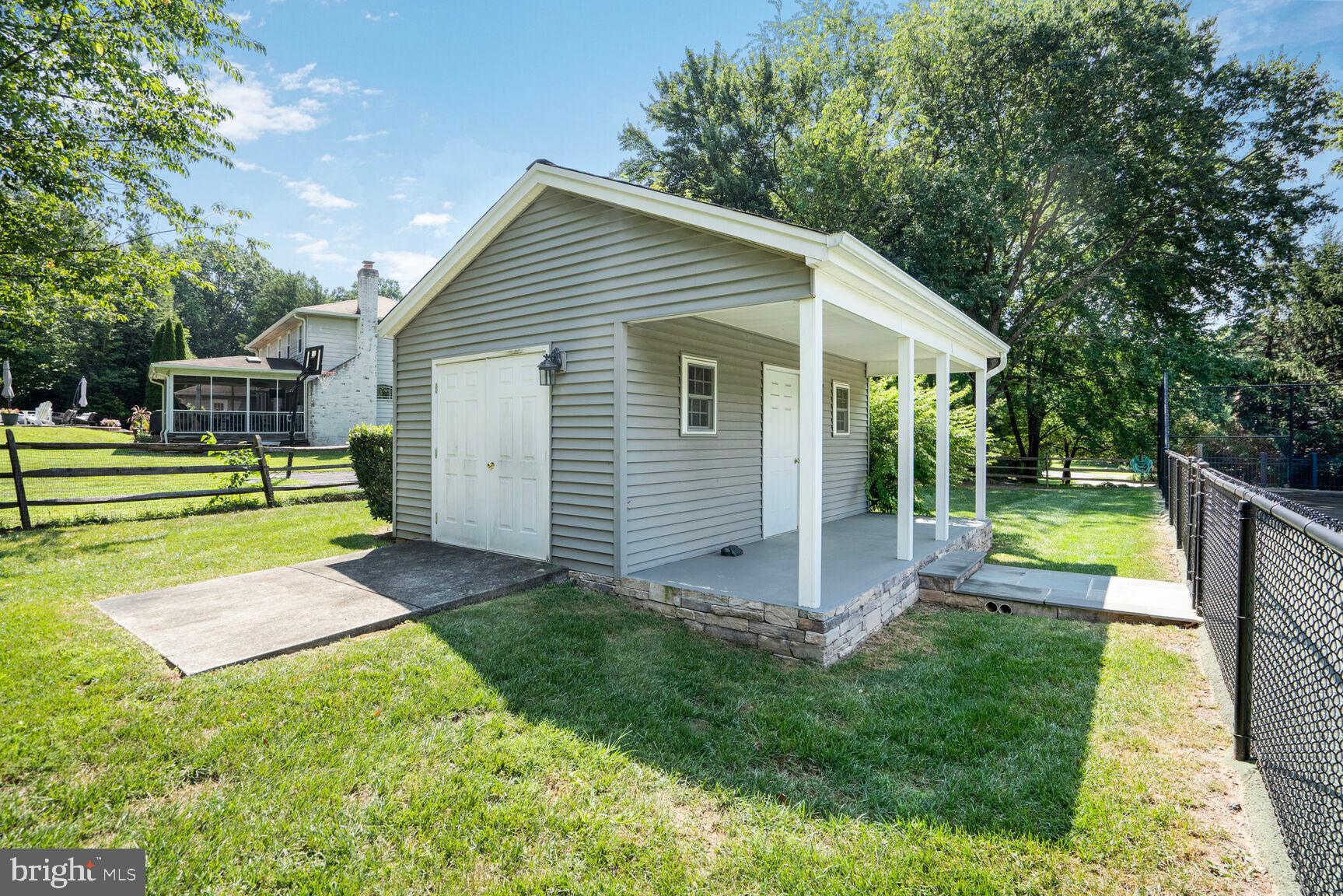 10904 Equestrian Court Reston, VA 20190 - Photo 66 of 81