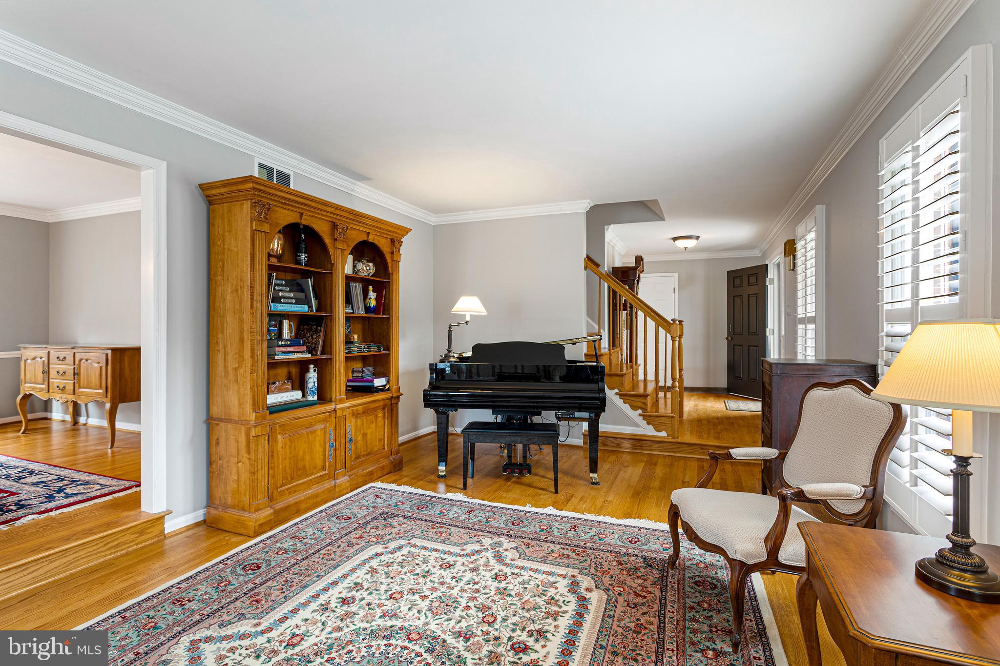 10904 Equestrian Court Reston, VA 20190 - Photo 8 of 81