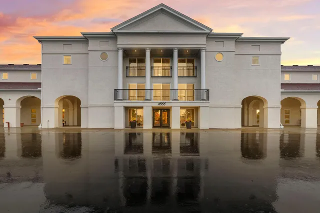 $239,900 | 1666 Coffman Street, Unit 101, Falcon Heights, MN 55108