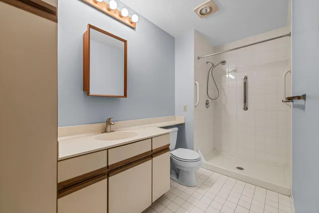 $239,900 | 1666 Coffman Street, Unit 101, Falcon Heights, MN 55108