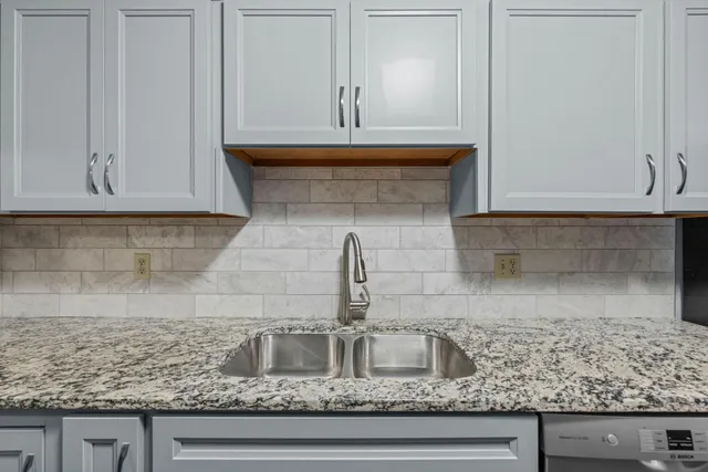 $239,900 | 1666 Coffman Street, Unit 101, Falcon Heights, MN 55108