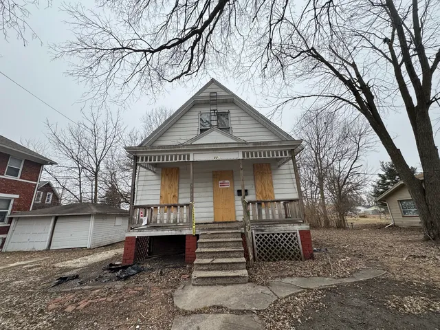 $16,000 | 801 Pine Street, Galesburg, IL 61401