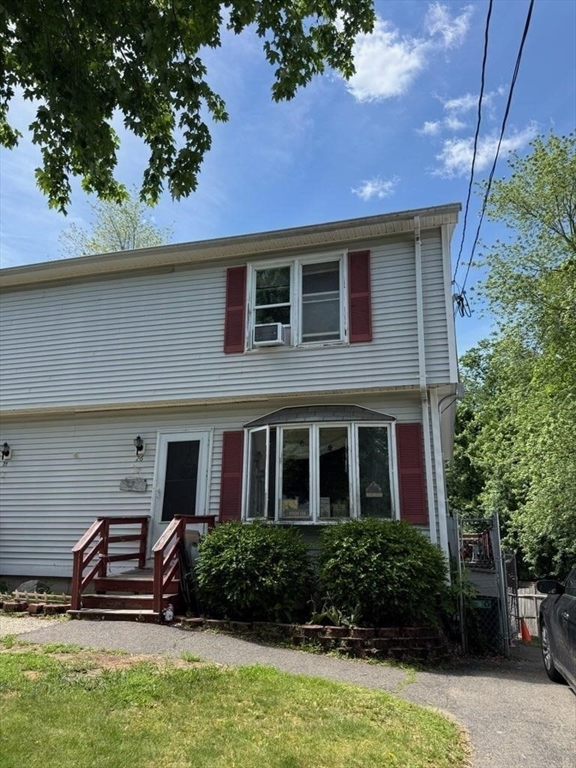 26 St Botolph Street, Unit 2 Haverhill, MA 01832 - Photo 2 of 5