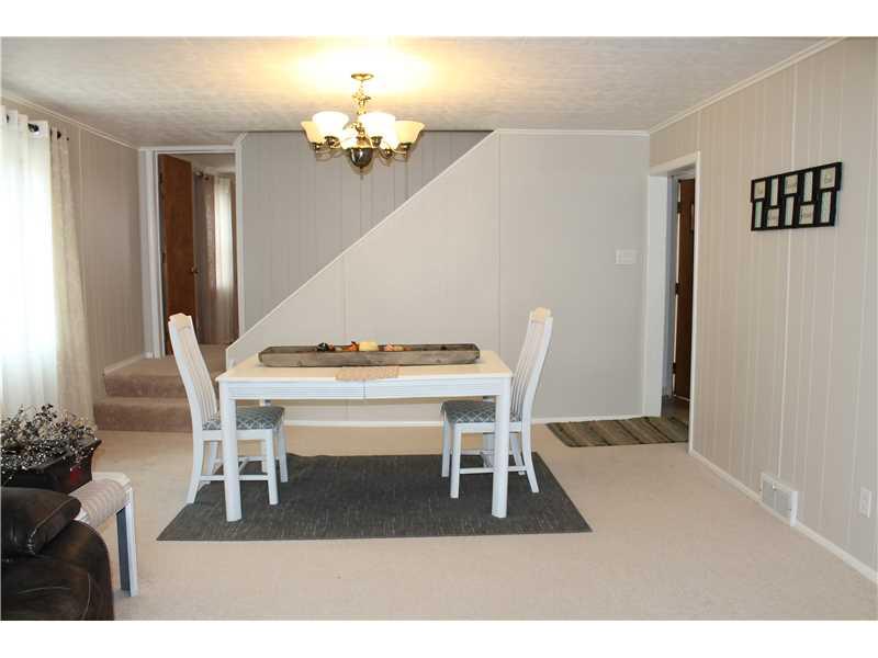 11 Hilltop Road Wickhaven, PA 15492 - Photo 7 of 25 Dining Room.