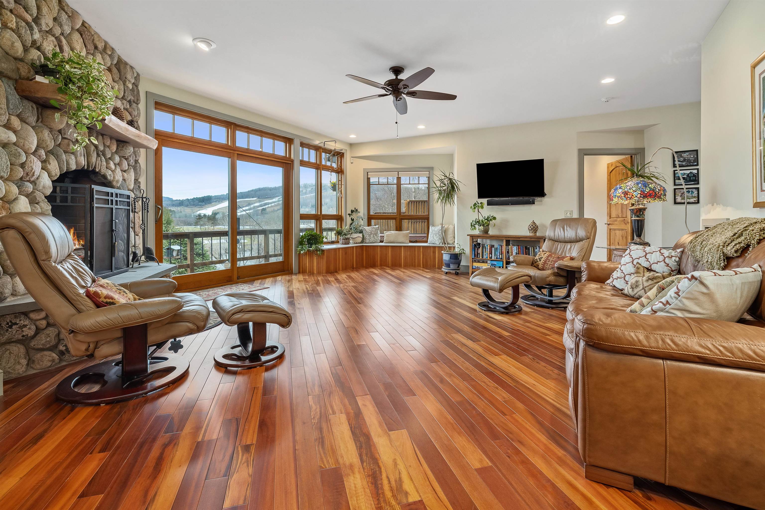 2346 Quechee Main Street Hartford, VT 05059 - Photo 13 of 40