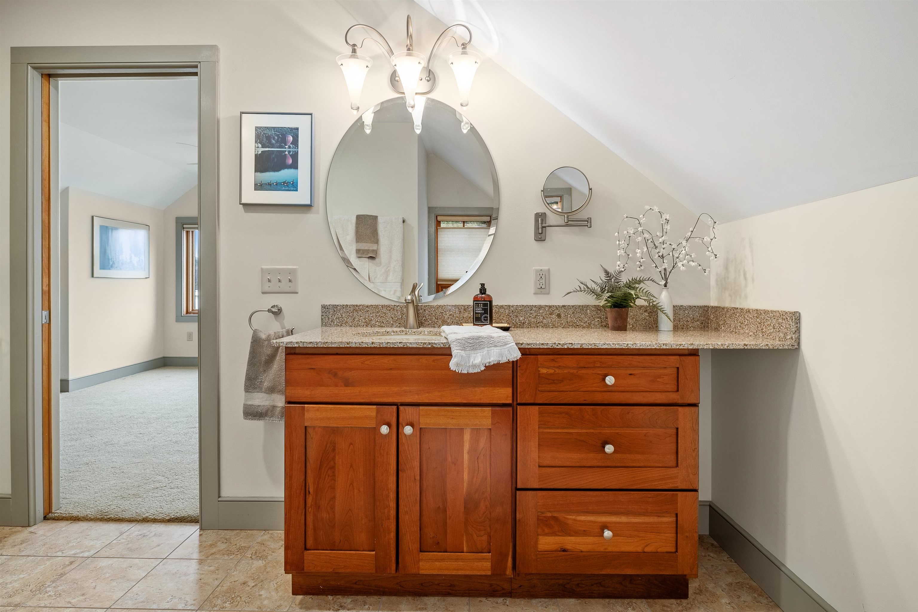 2346 Quechee Main Street Hartford, VT 05059 - Photo 17 of 40