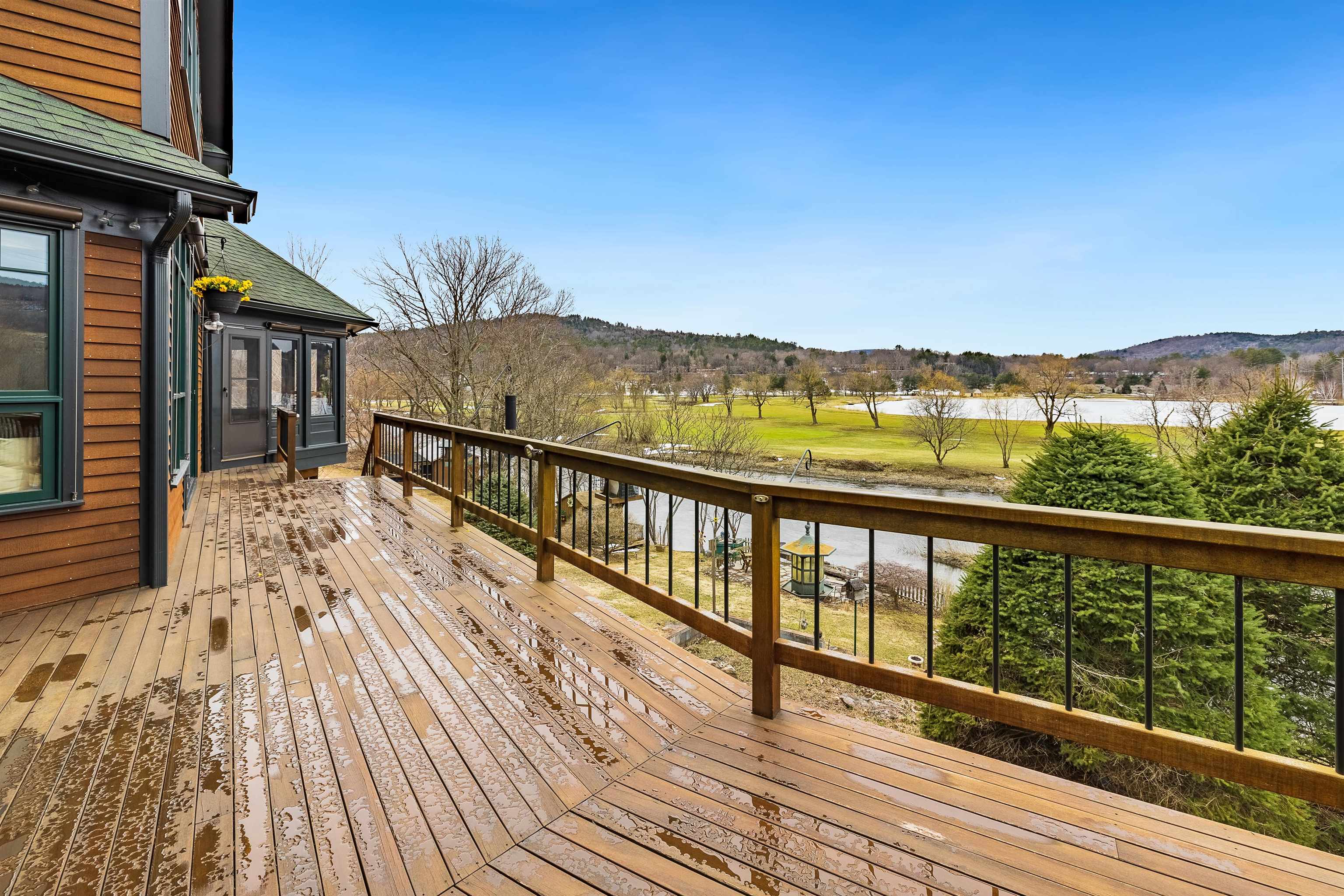 2346 Quechee Main Street Hartford, VT 05059 - Photo 2 of 40