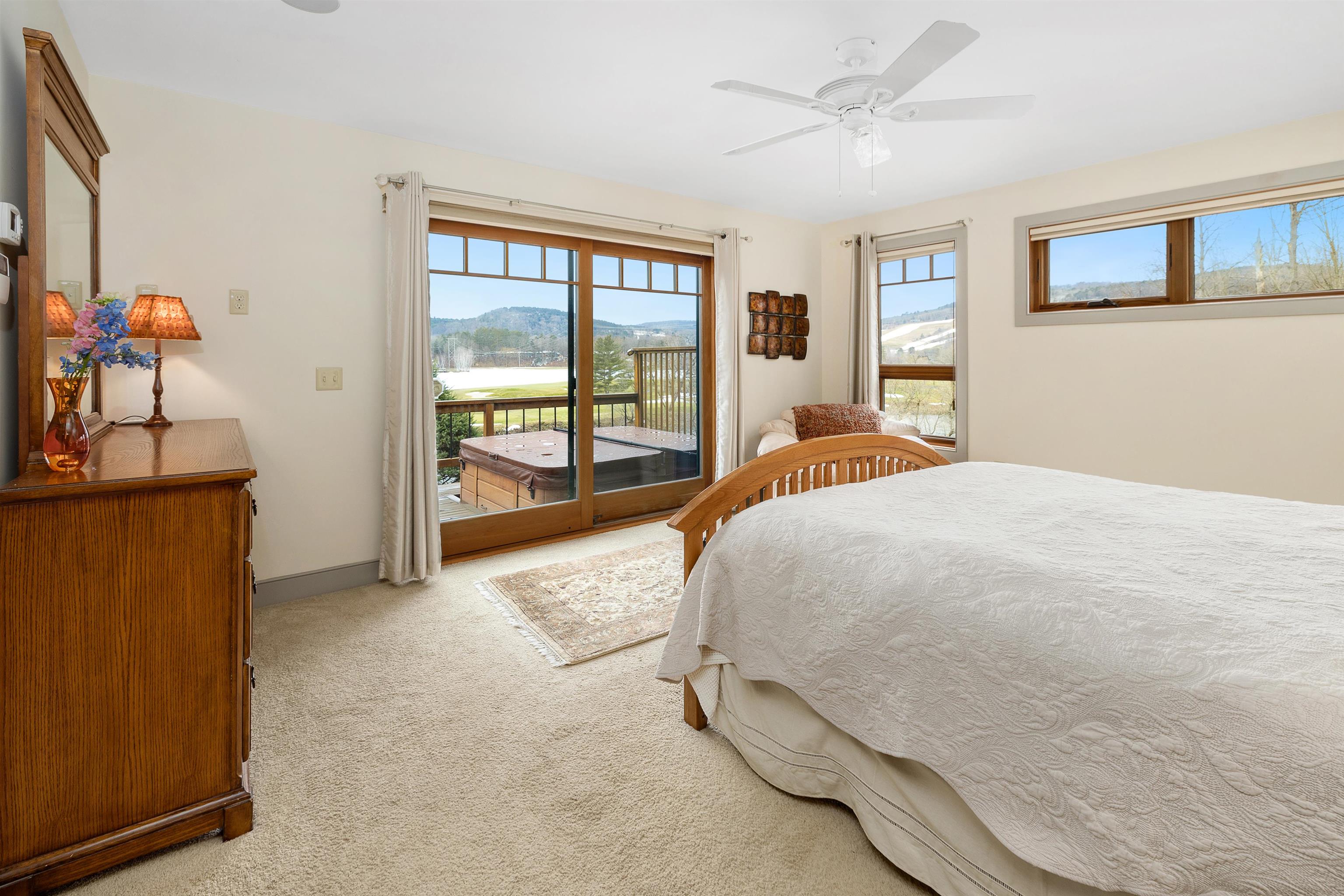 2346 Quechee Main Street Hartford, VT 05059 - Photo 3 of 40