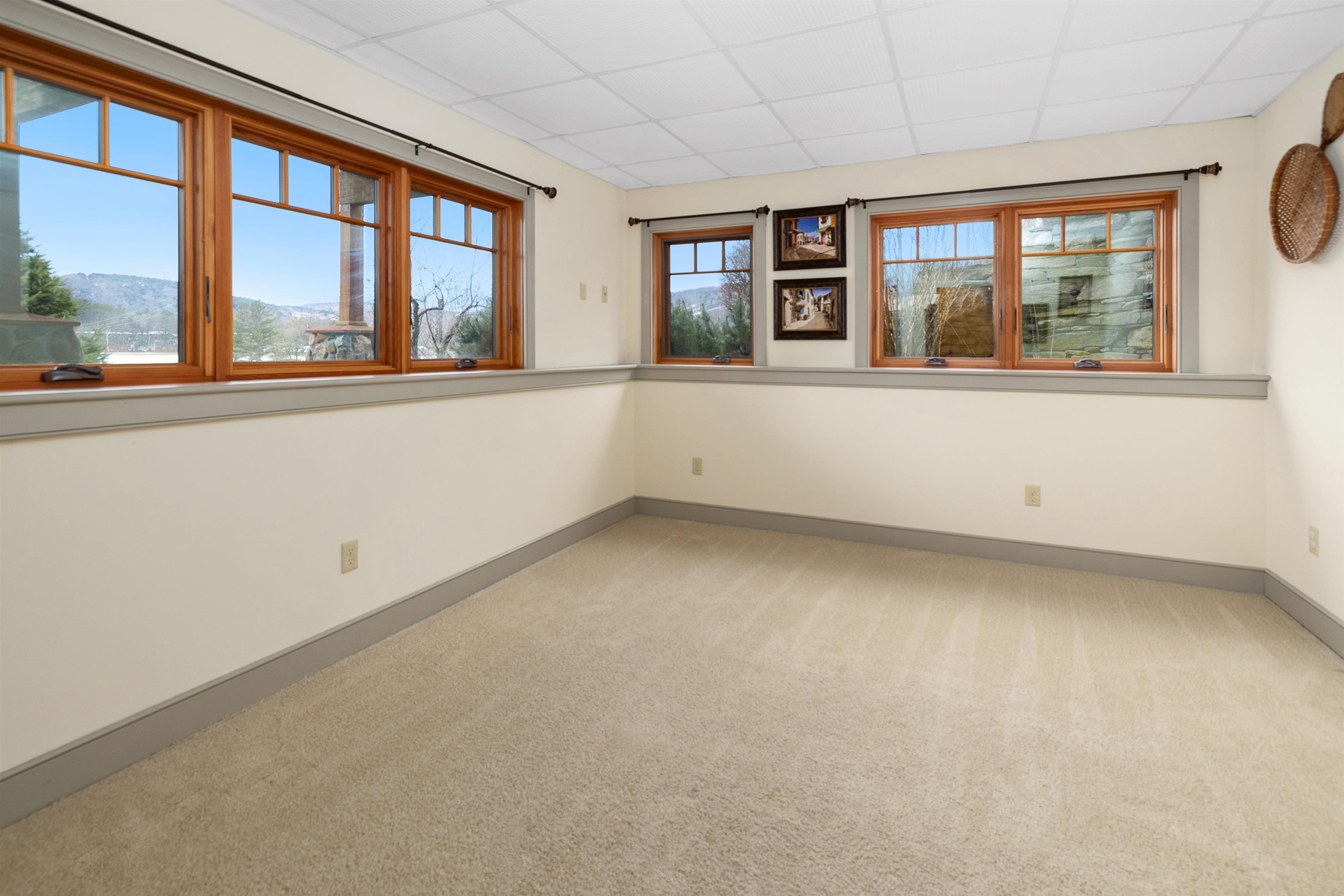 2346 Quechee Main Street Hartford, VT 05059 - Photo 6 of 40