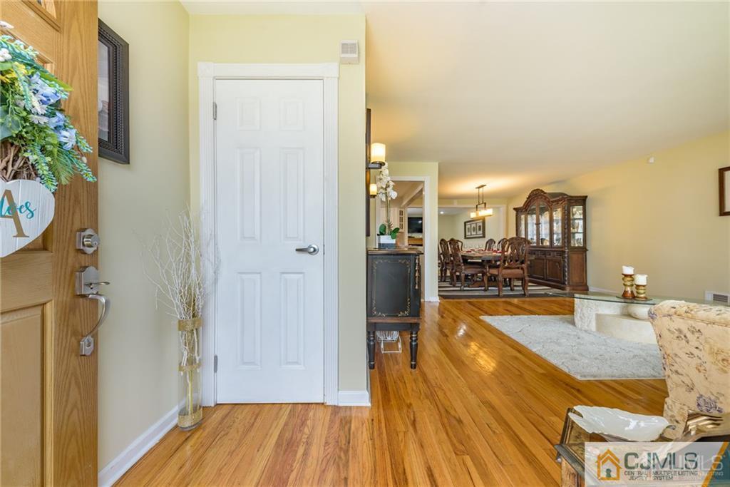 1081 Elker Road Union, NJ 07083 - Photo 3 of 28 Gallery Image 3
