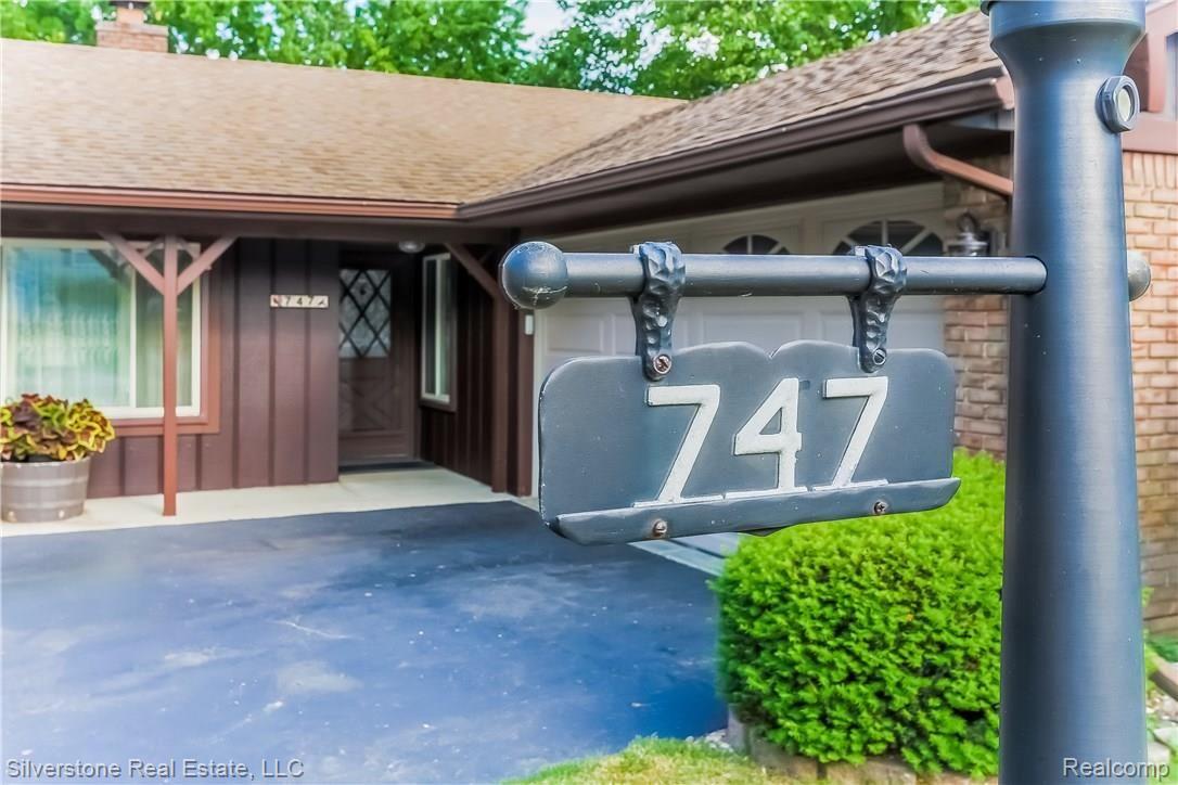 747 Rutgers Road Rochester, MI 48309 - Photo 4 of 49 004-2921640-large.jpg