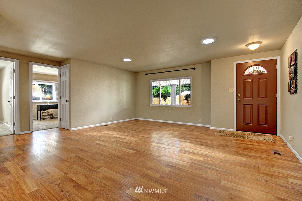 22452 Military Road South SeaTac, WA 98198 - Photo 6 of 18 Gallery Image 6