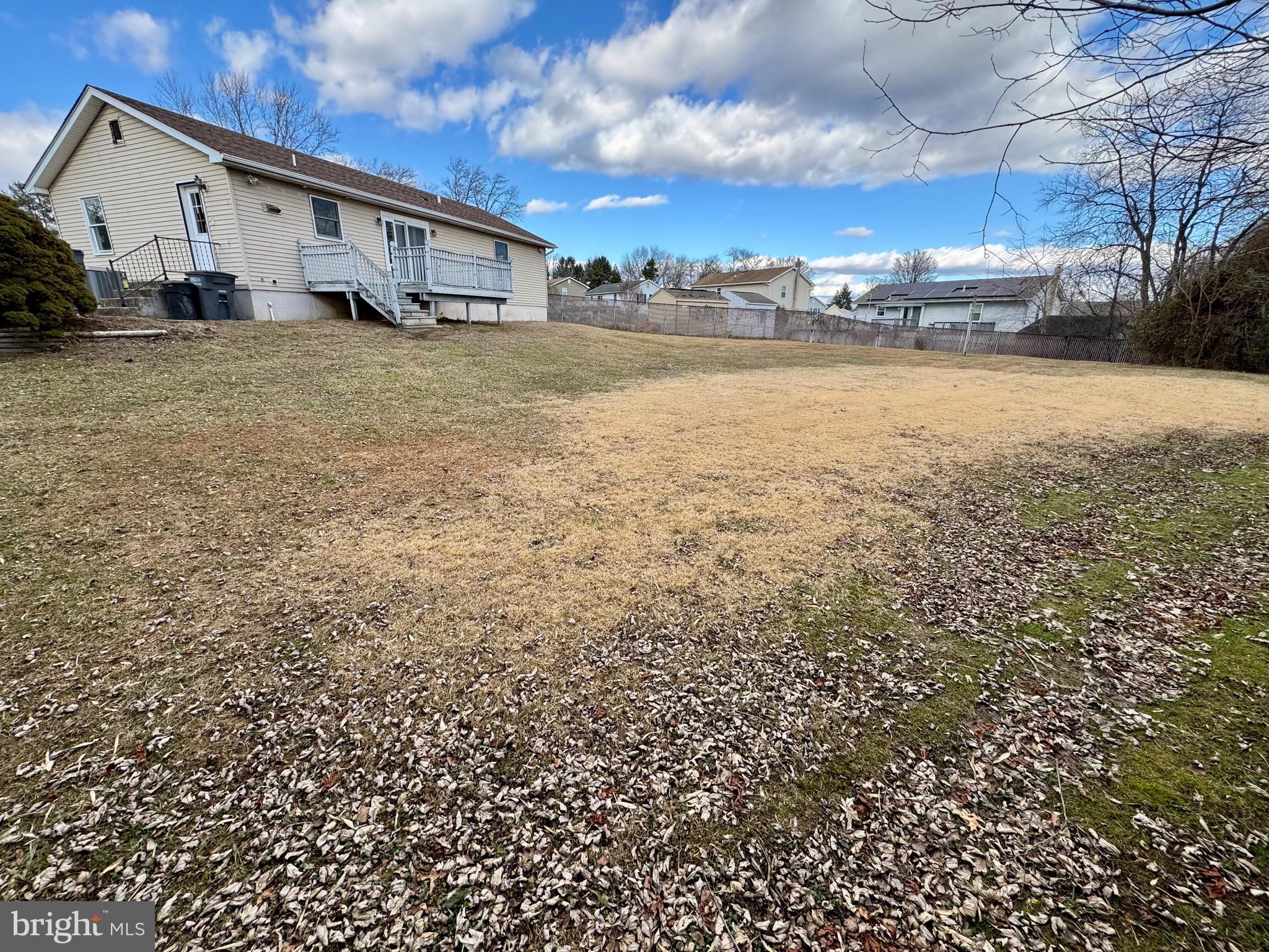 11 Locke Court Newark, DE 19702 - Photo 26 of 28 Backyard
