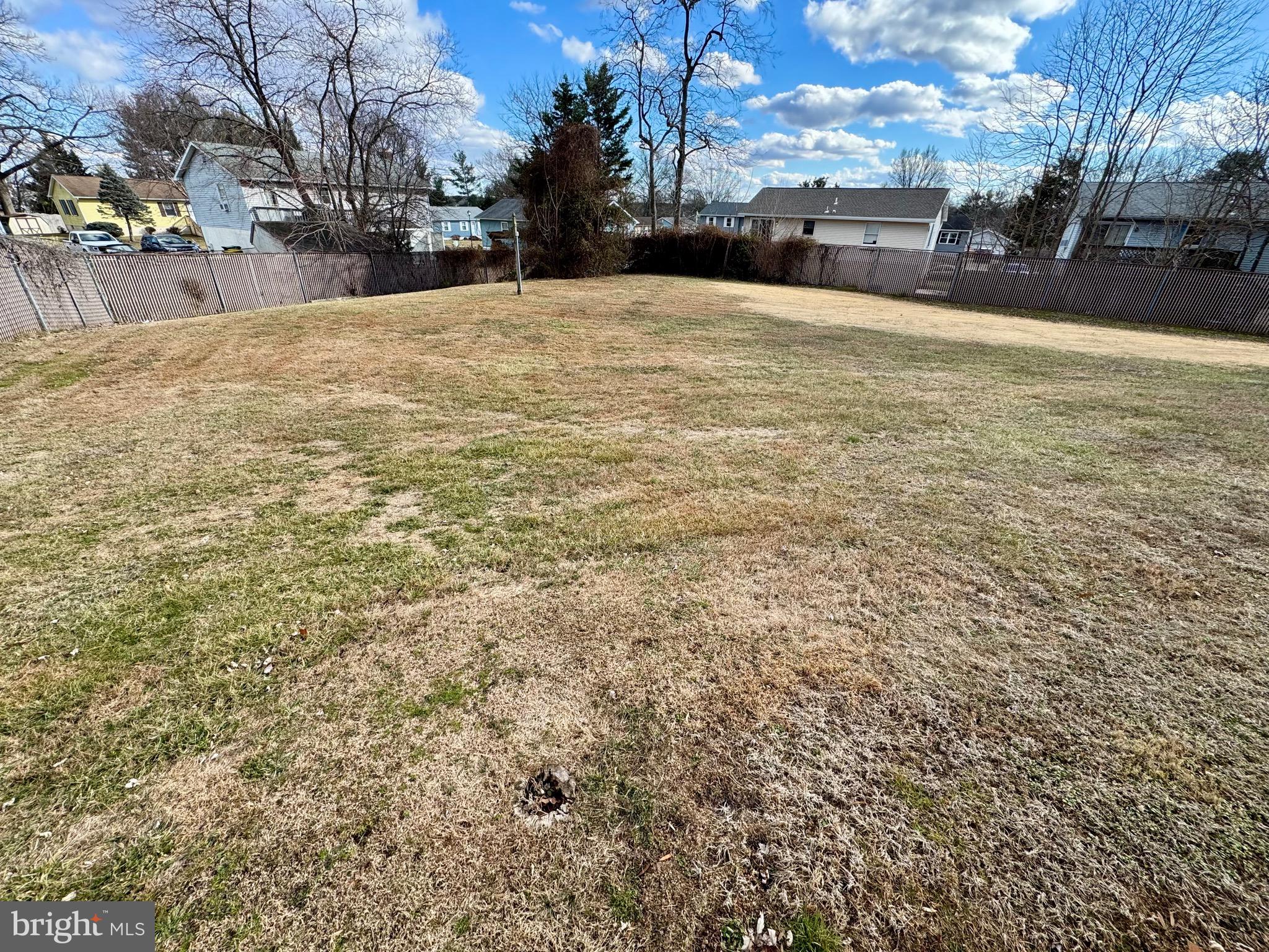 11 Locke Court Newark, DE 19702 - Photo 28 of 28 Backyard