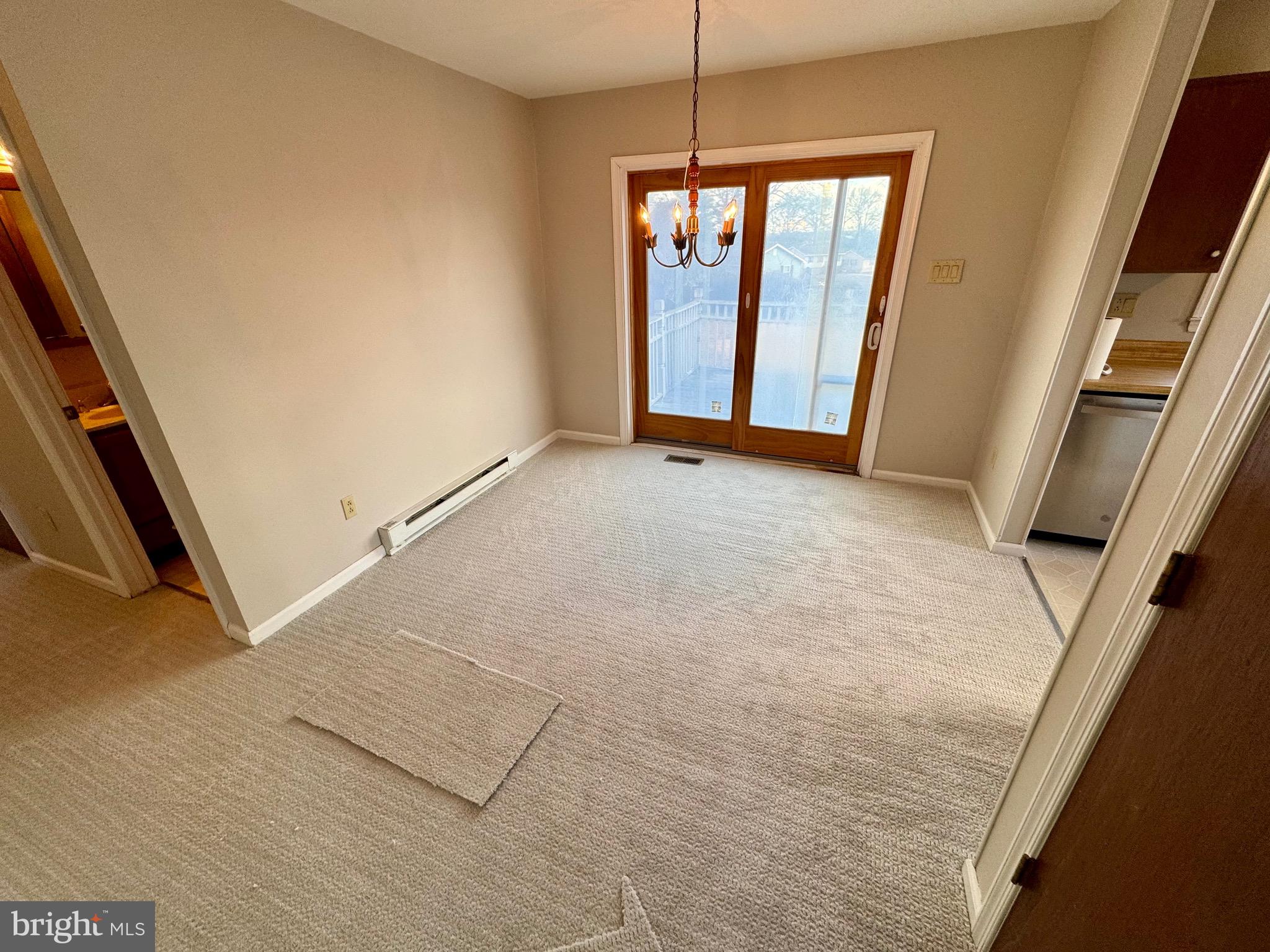 11 Locke Court Newark, DE 19702 - Photo 5 of 28 Dining Room