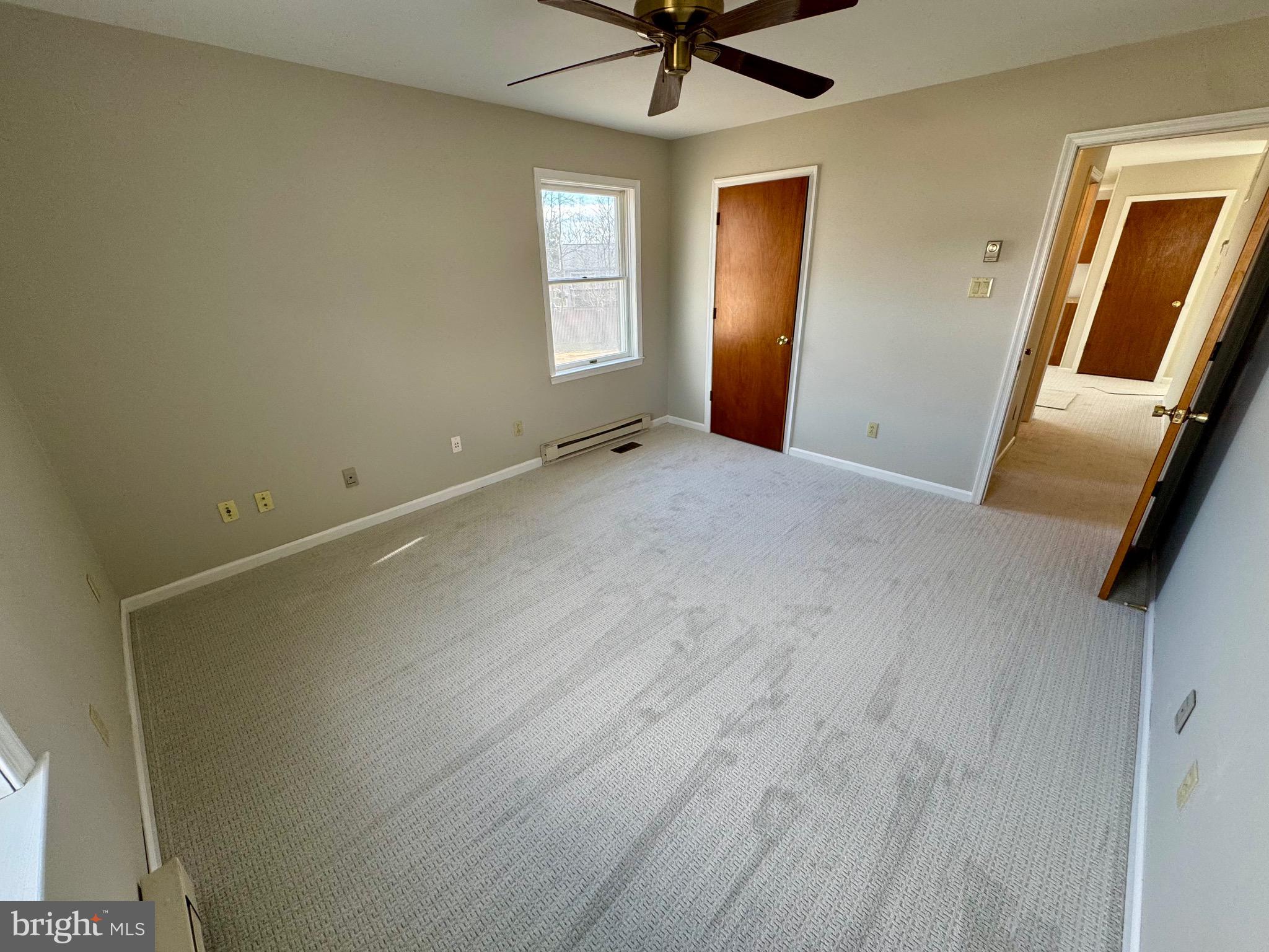 11 Locke Court Newark, DE 19702 - Photo 9 of 28 Bedroom 1