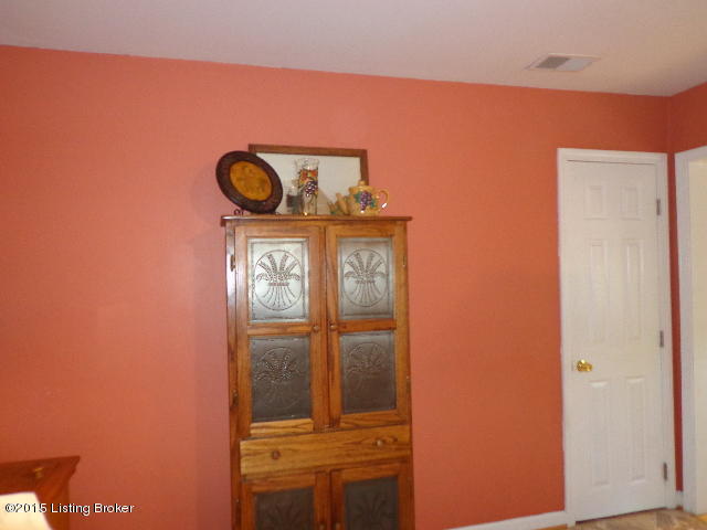 8501 3rd Street Road Louisville, KY 40272 - Photo 8 of 21 kitchen