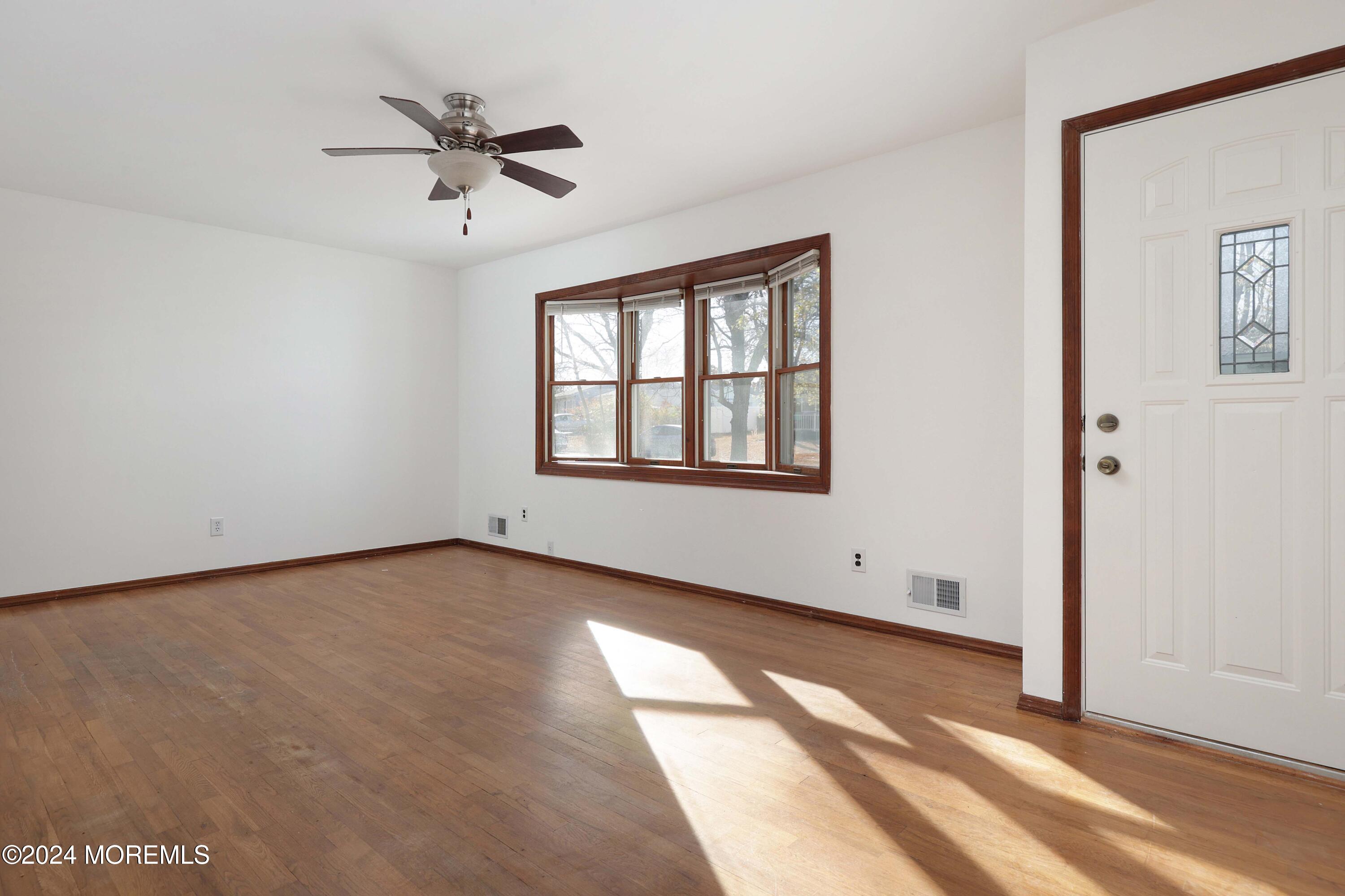 893 Harrison Road Toms River, NJ 08753 - Photo 29 of 33 758A2051