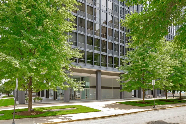 $4,500 | 910 North Lake Shore Drive, Unit 2519, Chicago, IL 60611