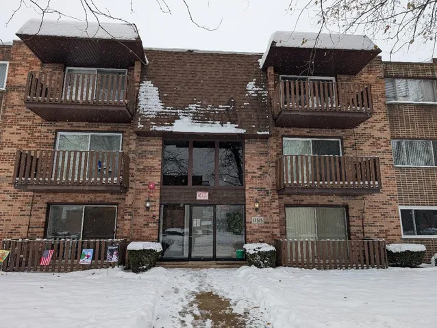 $1,575 | 17515 Sandalwood Drive, Unit 303, Tinley Park, IL 60477