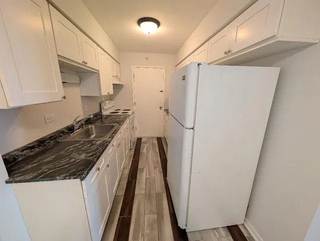 $1,575 | 17515 Sandalwood Drive, Unit 303, Tinley Park, IL 60477