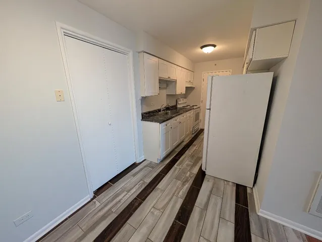 $1,575 | 17515 Sandalwood Drive, Unit 303, Tinley Park, IL 60477