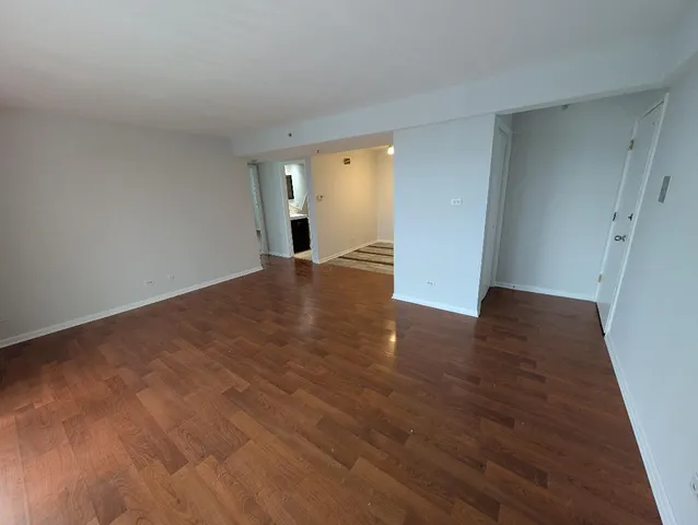 $1,575 | 17515 Sandalwood Drive, Unit 303, Tinley Park, IL 60477