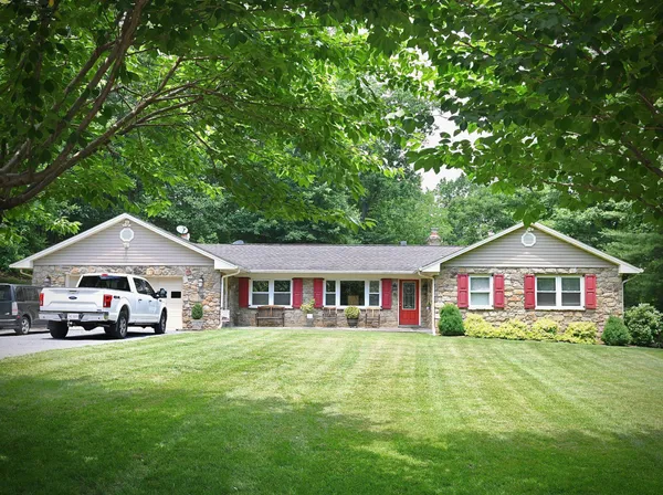$750,000 | 9808 Timber Heights, Marshall, VA 20115