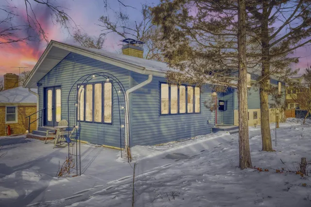 $589,000 | 1747 Ford Parkway, St. Paul, MN 55116