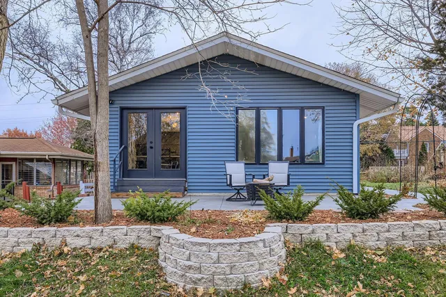 $589,000 | 1747 Ford Parkway, St. Paul, MN 55116