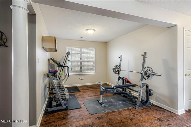 $305,000 | 4978 Graham Lake Drive, Olive Branch, MS 38654